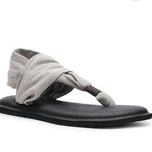 SANUK gray yoga sling sandals